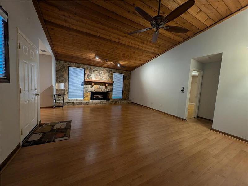 Image for property 842 Bonnie Glen Drive, Marietta, GA 30067