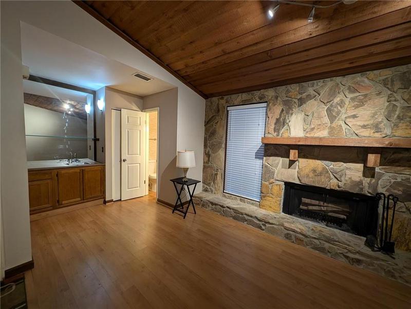 Image for property 842 Bonnie Glen Drive, Marietta, GA 30067