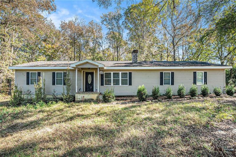 Image for property 55 WOLFSKIN Road, Arnoldsville, GA 30619