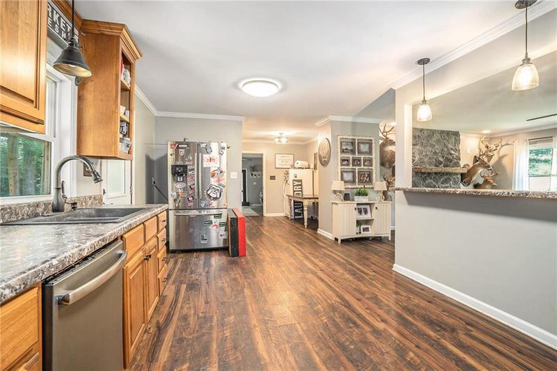 Image for property 55 WOLFSKIN Road, Arnoldsville, GA 30619