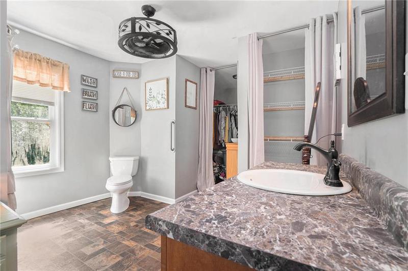 Image for property 55 WOLFSKIN Road, Arnoldsville, GA 30619