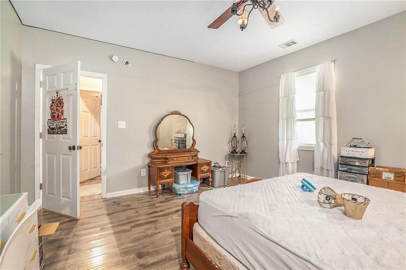 Image for property 55 WOLFSKIN Road, Arnoldsville, GA 30619