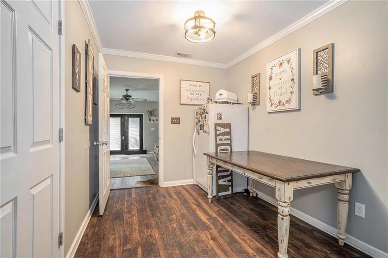 Image for property 55 WOLFSKIN Road, Arnoldsville, GA 30619