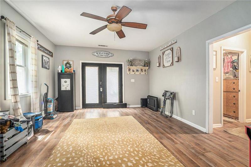 Image for property 55 WOLFSKIN Road, Arnoldsville, GA 30619