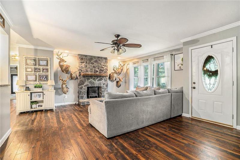 Image for property 55 WOLFSKIN Road, Arnoldsville, GA 30619