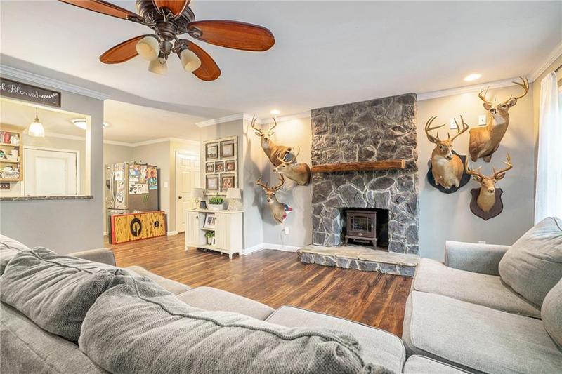 Image for property 55 WOLFSKIN Road, Arnoldsville, GA 30619