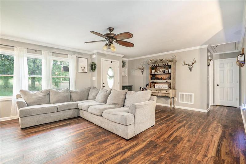 Image for property 55 WOLFSKIN Road, Arnoldsville, GA 30619