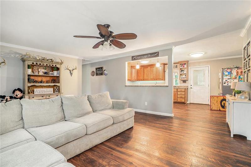 Image for property 55 WOLFSKIN Road, Arnoldsville, GA 30619