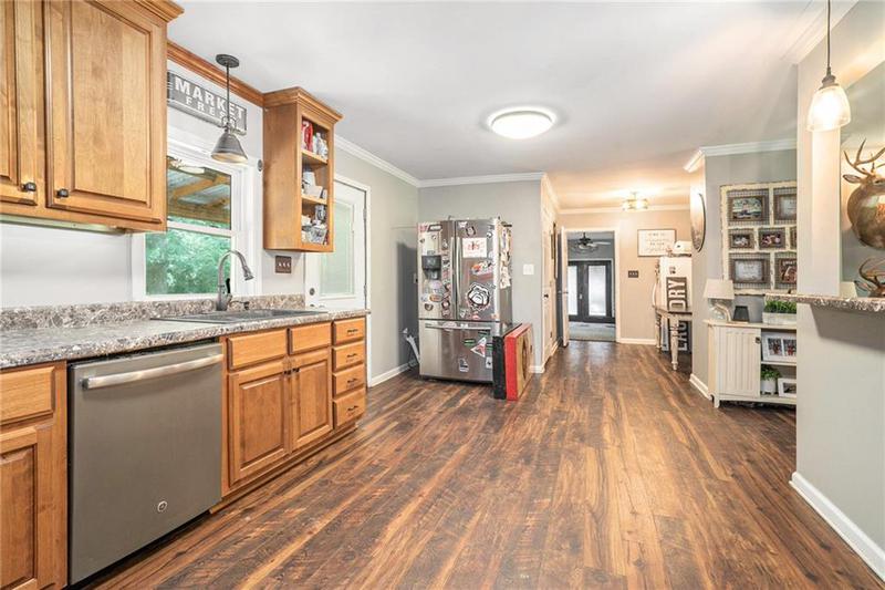 Image for property 55 WOLFSKIN Road, Arnoldsville, GA 30619