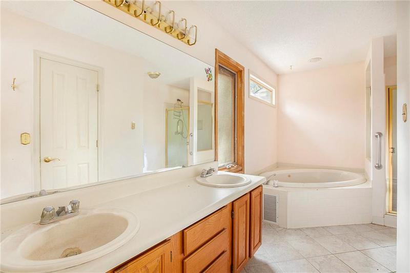 Image for property 175 Carriage Gate Drive, Sharpsburg, GA 30277