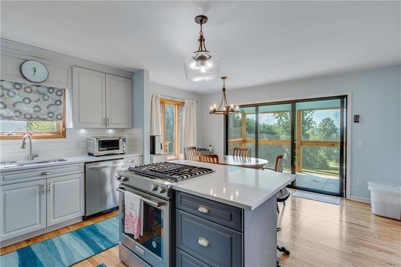 Image for property 518 Overlook Drive, Dawsonville, GA 30534