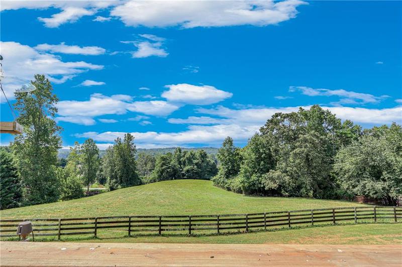 Image for property 518 Overlook Drive, Dawsonville, GA 30534