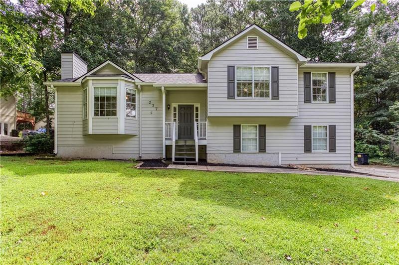 Image for property 237 Settlers Mill Run, Hiram, GA 30141