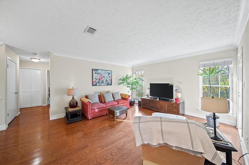 Image for property 6816 Glenridge Drive F, Atlanta, GA 30328