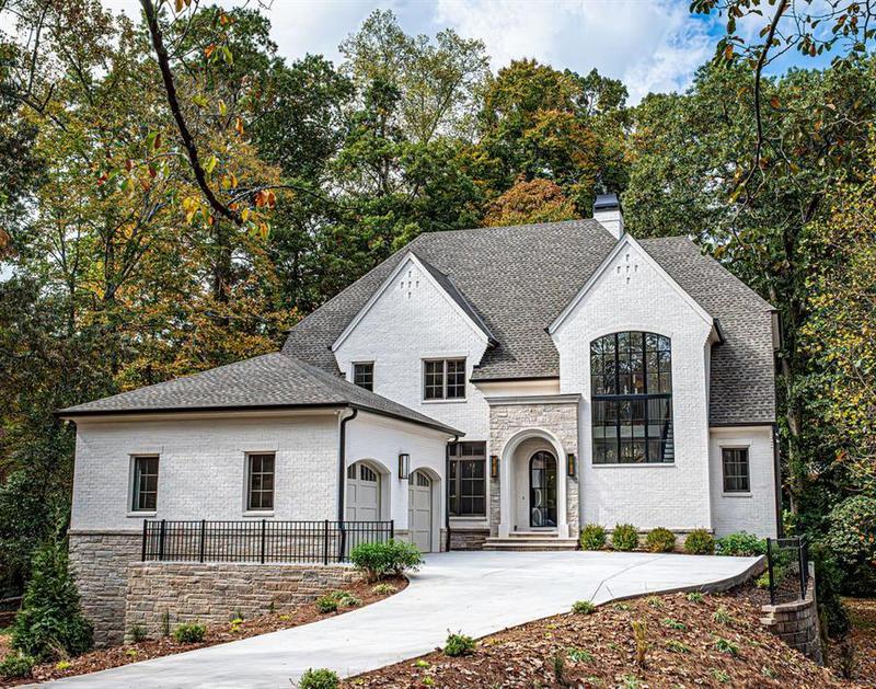Image for property 3790 Ivy Road, Atlanta, GA 30342