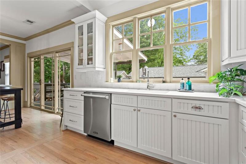 Image for property 574 Chicasaw Drive, Marietta, GA 30060
