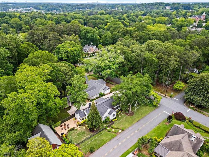 Image for property 574 Chicasaw Drive, Marietta, GA 30060