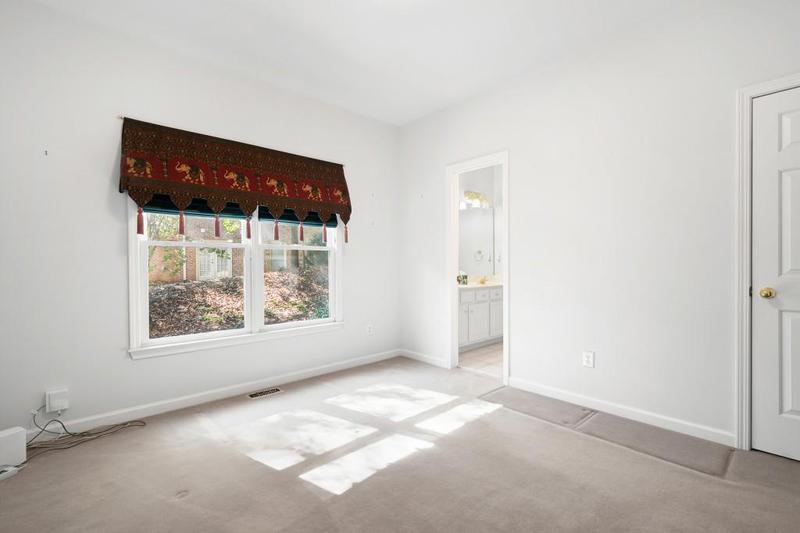 Image for property 929 Thousand Oaks Bend, Kennesaw, GA 30152