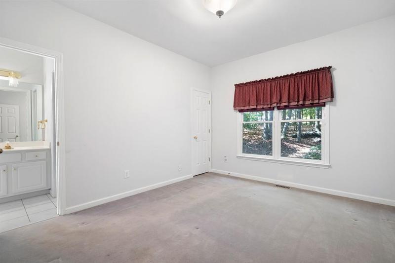 Image for property 929 Thousand Oaks Bend, Kennesaw, GA 30152