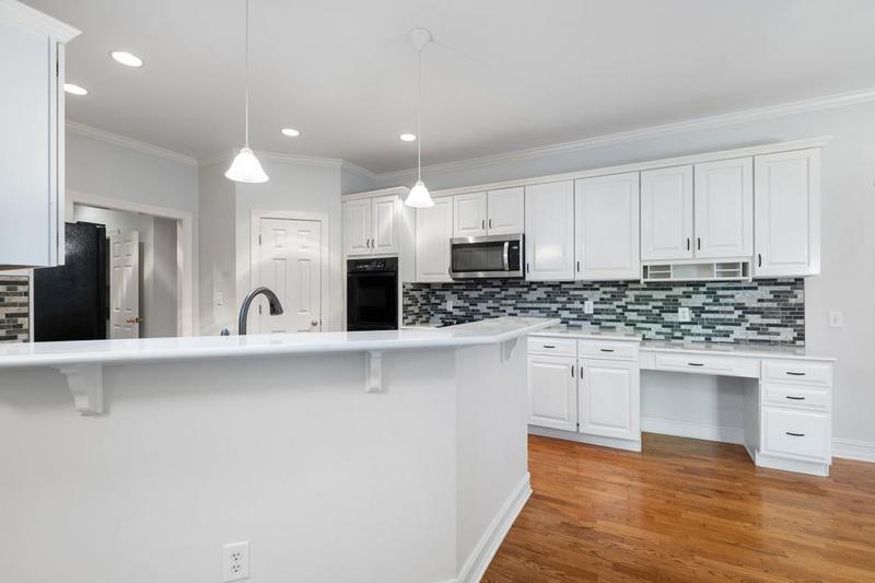 Image for property 929 Thousand Oaks Bend, Kennesaw, GA 30152