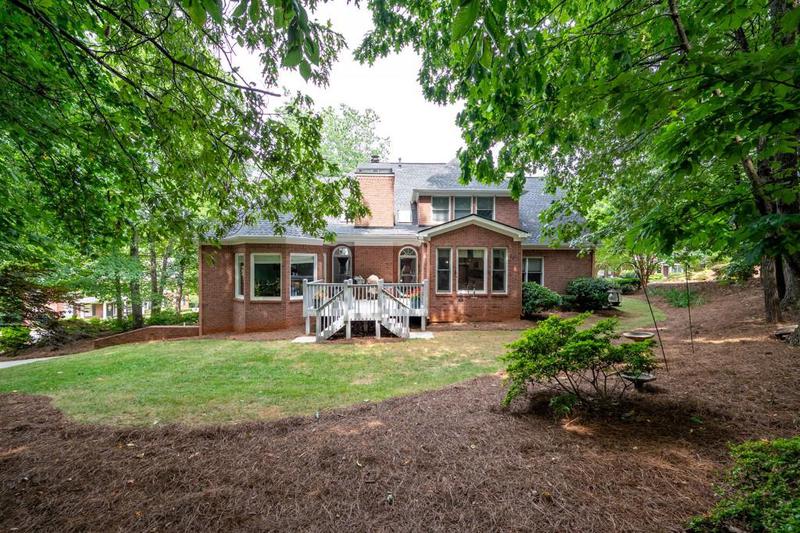 Image for property 929 Thousand Oaks Bend, Kennesaw, GA 30152