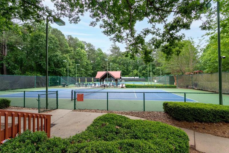 Image for property 929 Thousand Oaks Bend, Kennesaw, GA 30152