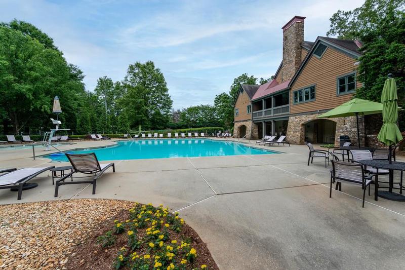 Image for property 929 Thousand Oaks Bend, Kennesaw, GA 30152