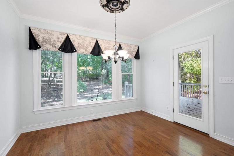 Image for property 929 Thousand Oaks Bend, Kennesaw, GA 30152