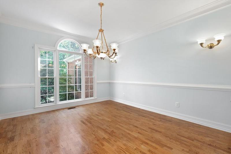 Image for property 929 Thousand Oaks Bend, Kennesaw, GA 30152