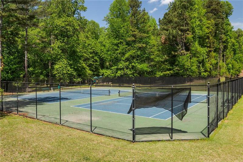Image for property 150 Park Creek Drive, Alpharetta, GA 30005