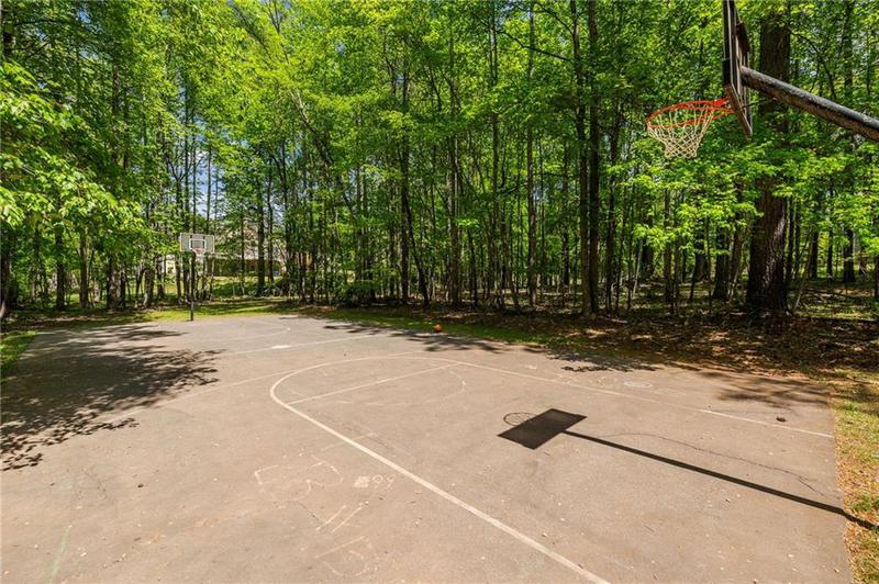 Image for property 150 Park Creek Drive, Alpharetta, GA 30005