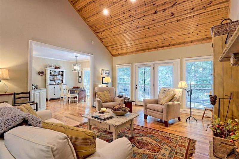 Image for property 10 Quiet Place Lane, Clayton, GA 30525