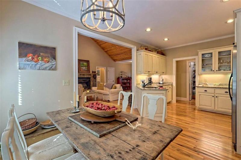 Image for property 10 Quiet Place Lane, Clayton, GA 30525