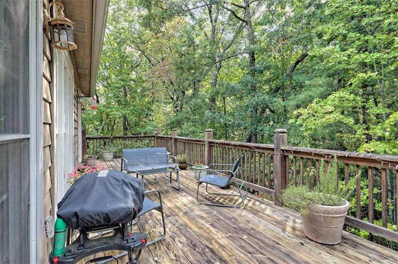 Image for property 10 Quiet Place Lane, Clayton, GA 30525