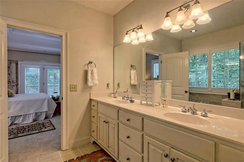 Image for property 10 Quiet Place Lane, Clayton, GA 30525