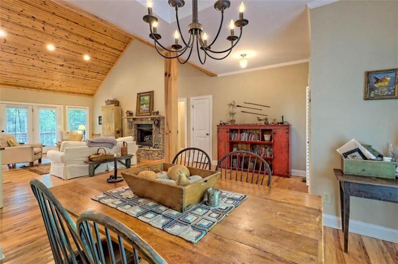 Image for property 10 Quiet Place Lane, Clayton, GA 30525