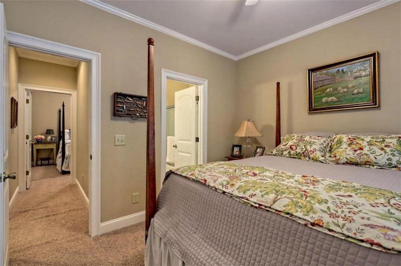 Image for property 10 Quiet Place Lane, Clayton, GA 30525