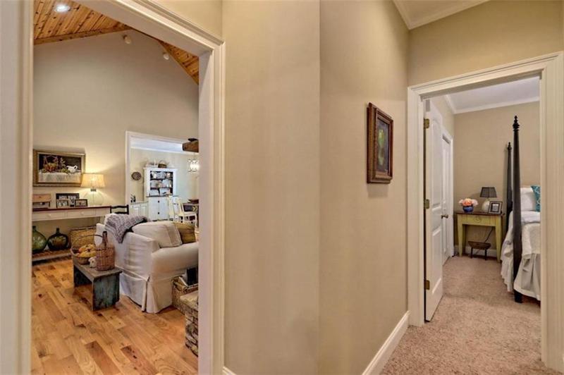 Image for property 10 Quiet Place Lane, Clayton, GA 30525
