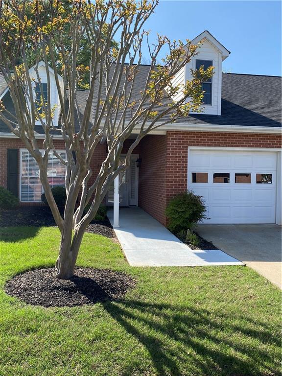 Image for property 26 Somerset Court, Hartwell, GA 30643