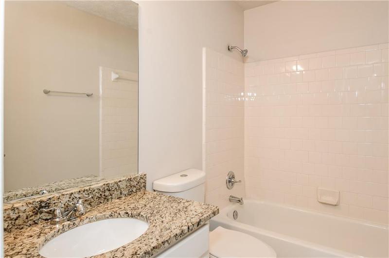 Image for property 949 Heartwood Circle, Lawrenceville, GA 30043