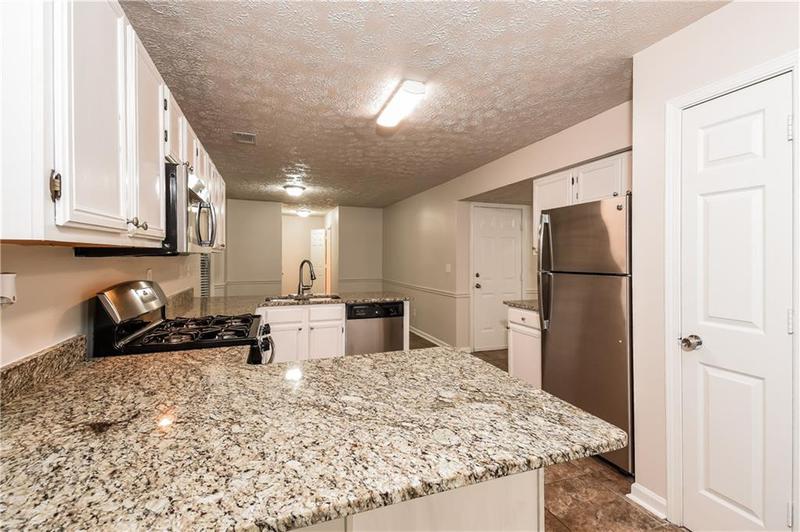 Image for property 949 Heartwood Circle, Lawrenceville, GA 30043