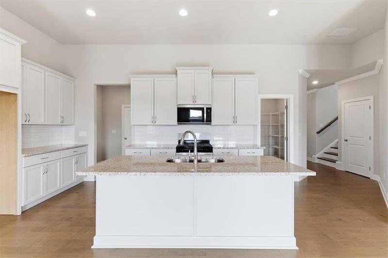 Image for property 274 Lakeside Place, Canton, GA 30114