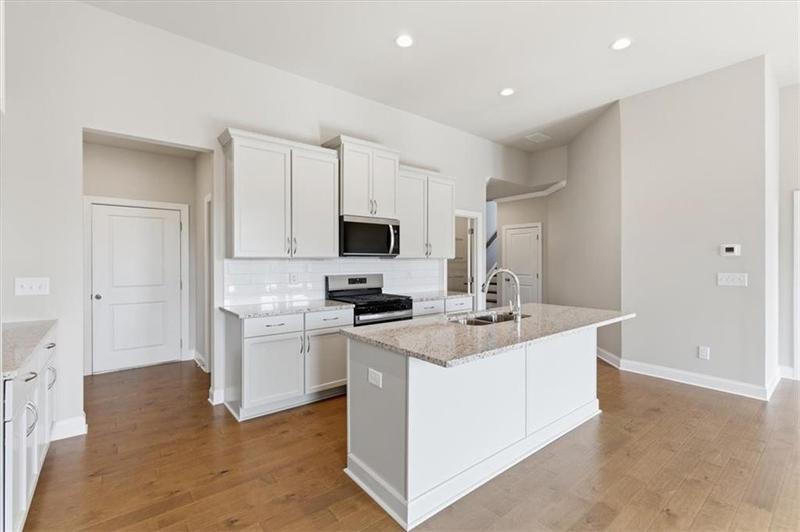 Image for property 274 Lakeside Place, Canton, GA 30114