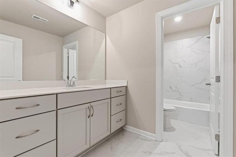 Image for property 274 Lakeside Place, Canton, GA 30114