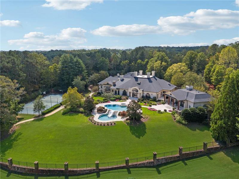 Image for property 811 Hawks Nest Court, Ball Ground, GA 30107