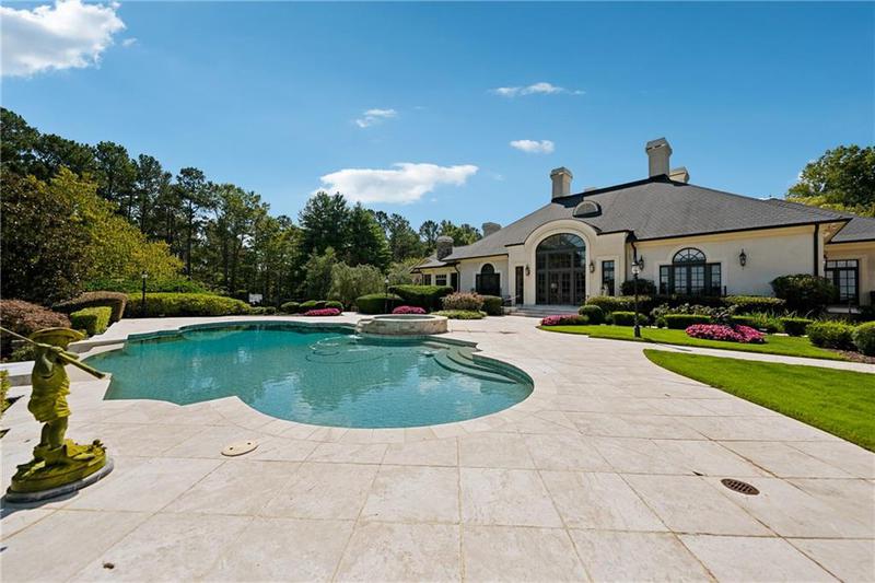 Image for property 811 Hawks Nest Court, Ball Ground, GA 30107
