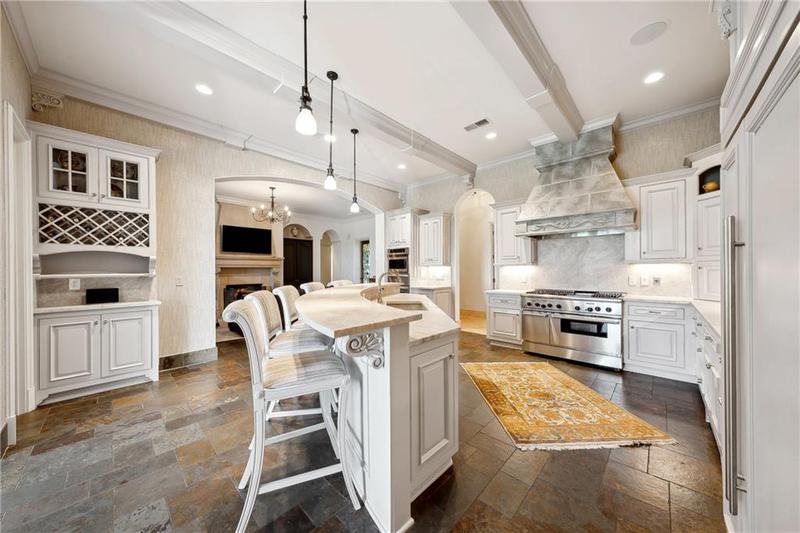 Image for property 811 Hawks Nest Court, Ball Ground, GA 30107