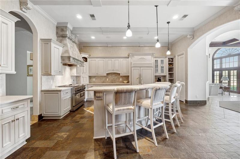 Image for property 811 Hawks Nest Court, Ball Ground, GA 30107