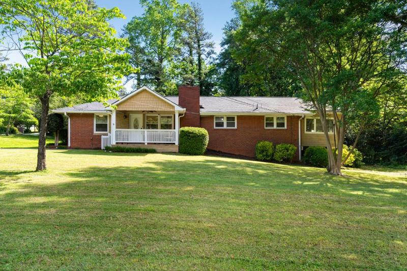 Image for property 1865 Briarlake Circle, Decatur, GA 30033