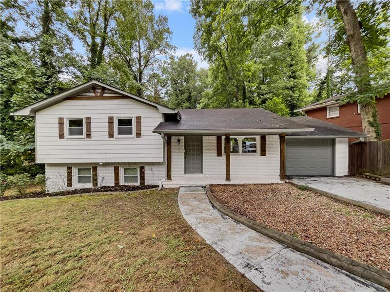 Image for property 5720 Deerfield Trail, Atlanta, GA 30349